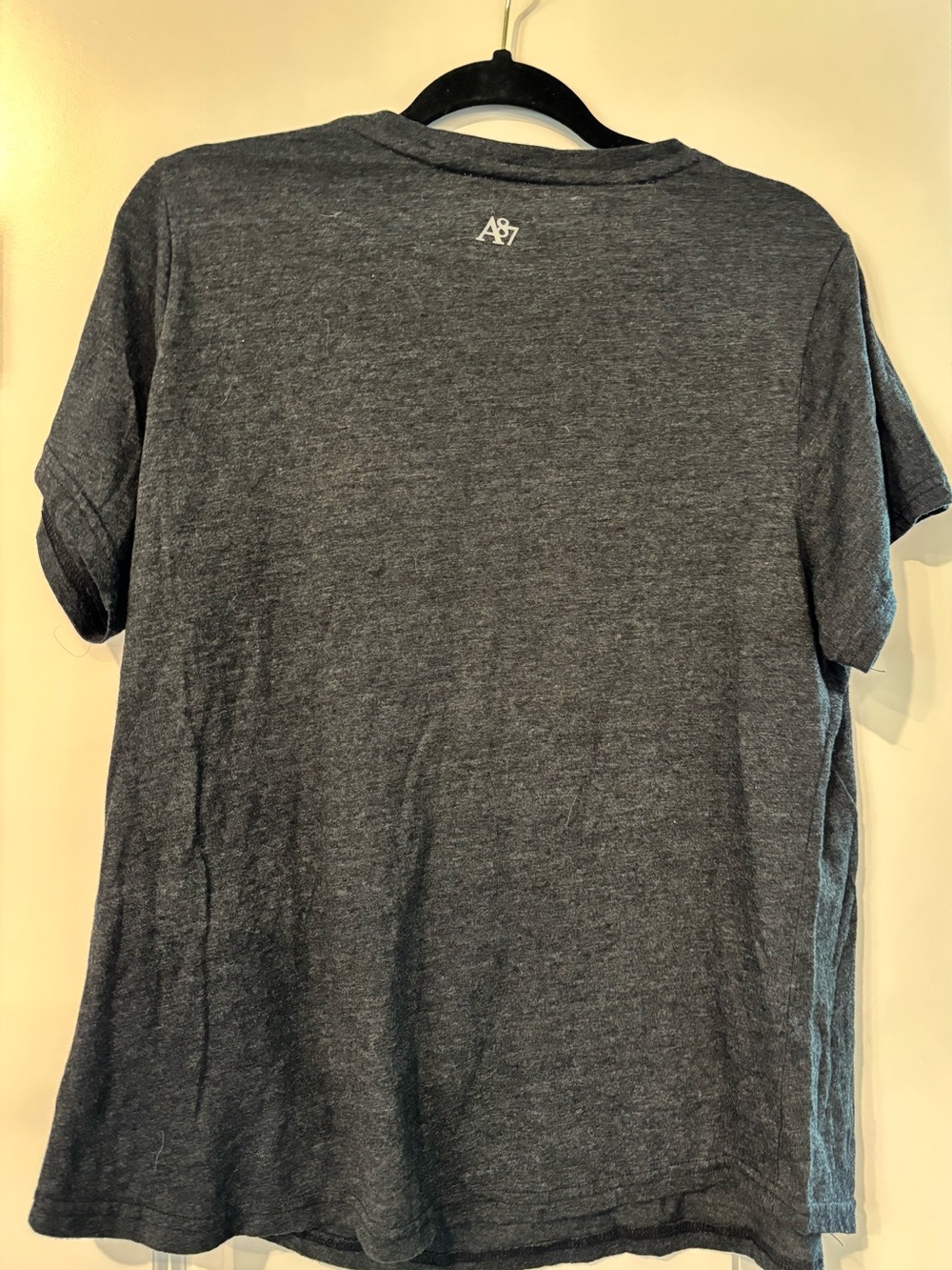 Aeropostale Dark Gray Tee with Pink Accent - Picture 3 of 3
